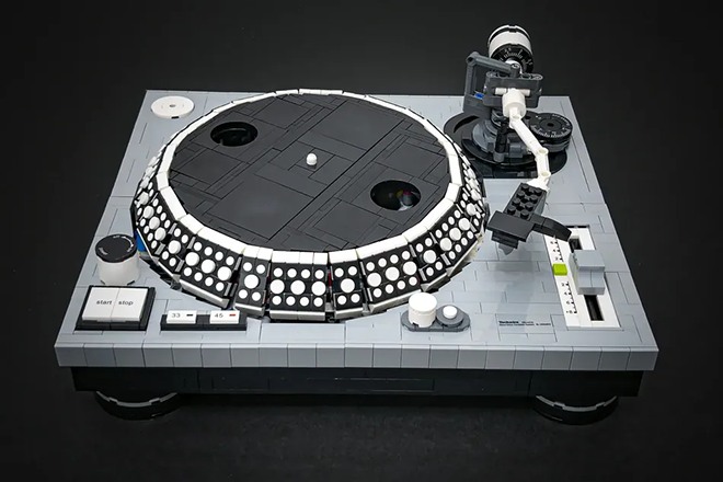 Functional LEGO Technics SL-1200 MK2 turntable could become official product