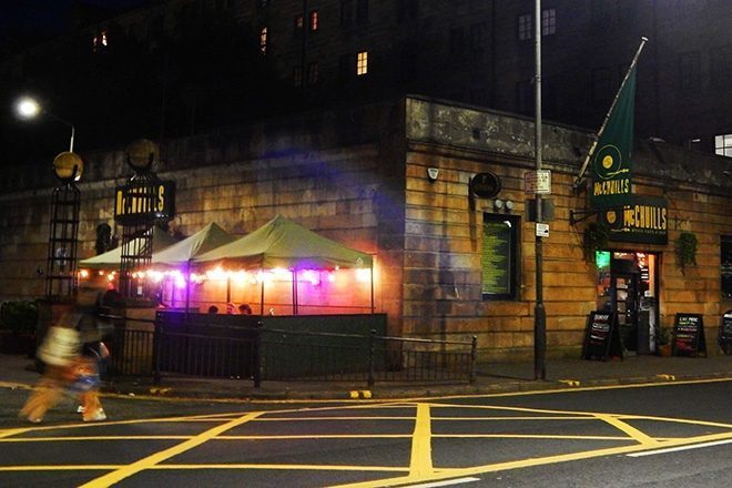 Swarm of “right-wing ultras” attack Glasgow venue McChuills Music Bar