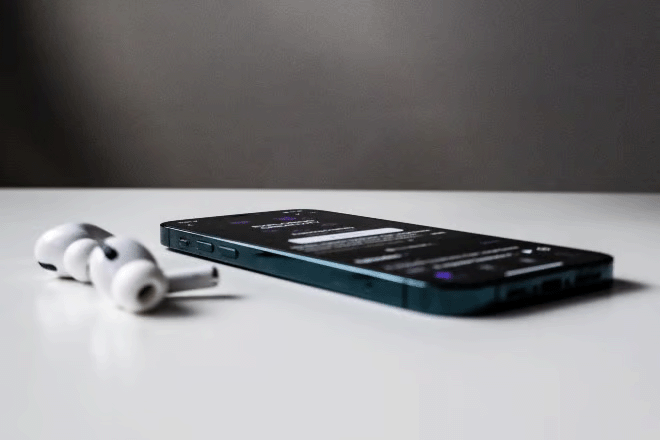 Warner Music strikes licensing deal with AI start-up Udio following infringement settlement